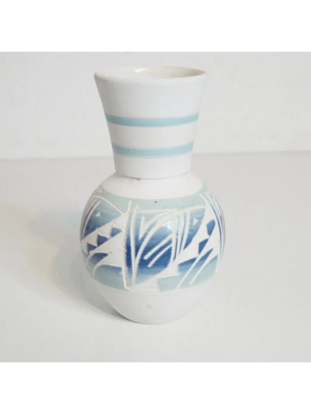 Vintage R. Gonza Mexican Pottery Bud Vase Blue White Hand Painted 4.75 Inches
